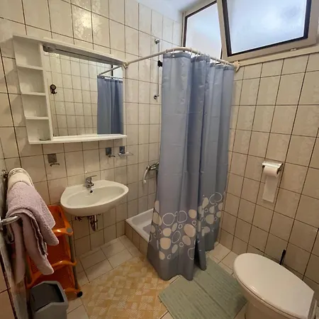 Apartments&rooms Pahljina Pensiune Rab Town
