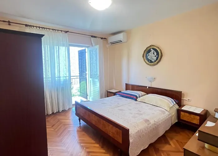 Apartments&rooms Pahljina