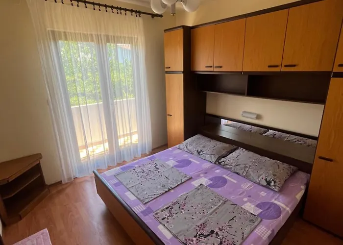 Apartments&rooms Pahljina