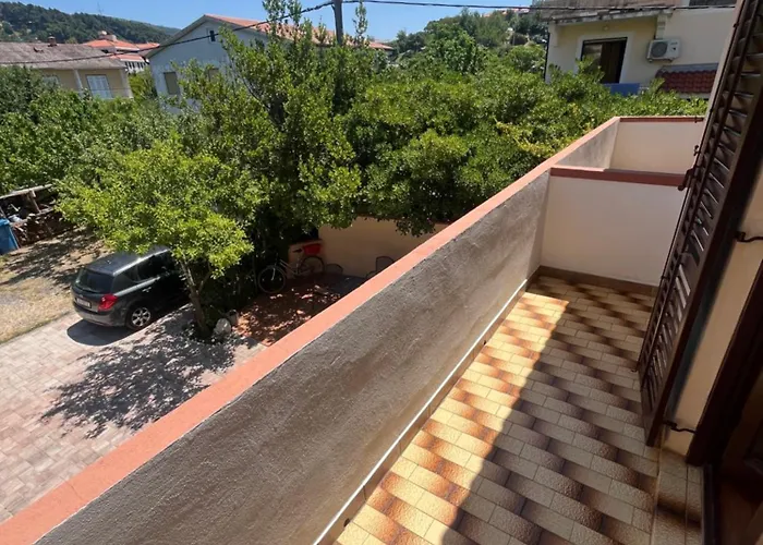 Apartments&rooms Pahljina 3* Rab Town