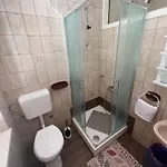 Apartments&rooms Pahljina 3* 라브