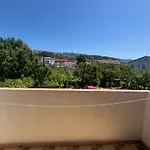 Apartments&rooms Pahljina 게스트하우스 라브