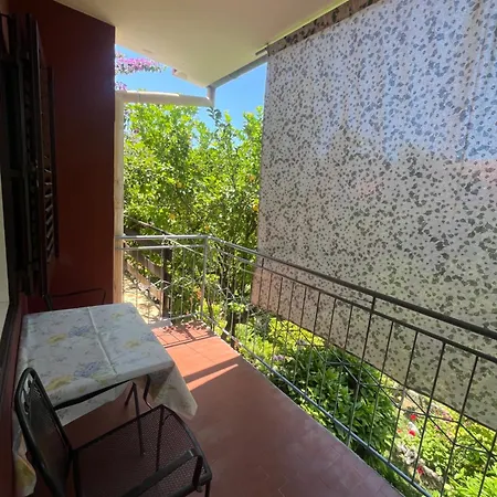 Apartments&rooms Pahljina