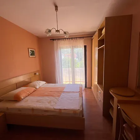 Apartments&rooms Pahljina Rab Town