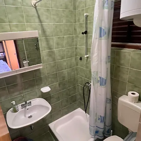 게스트하우스 Apartments&rooms Pahljina